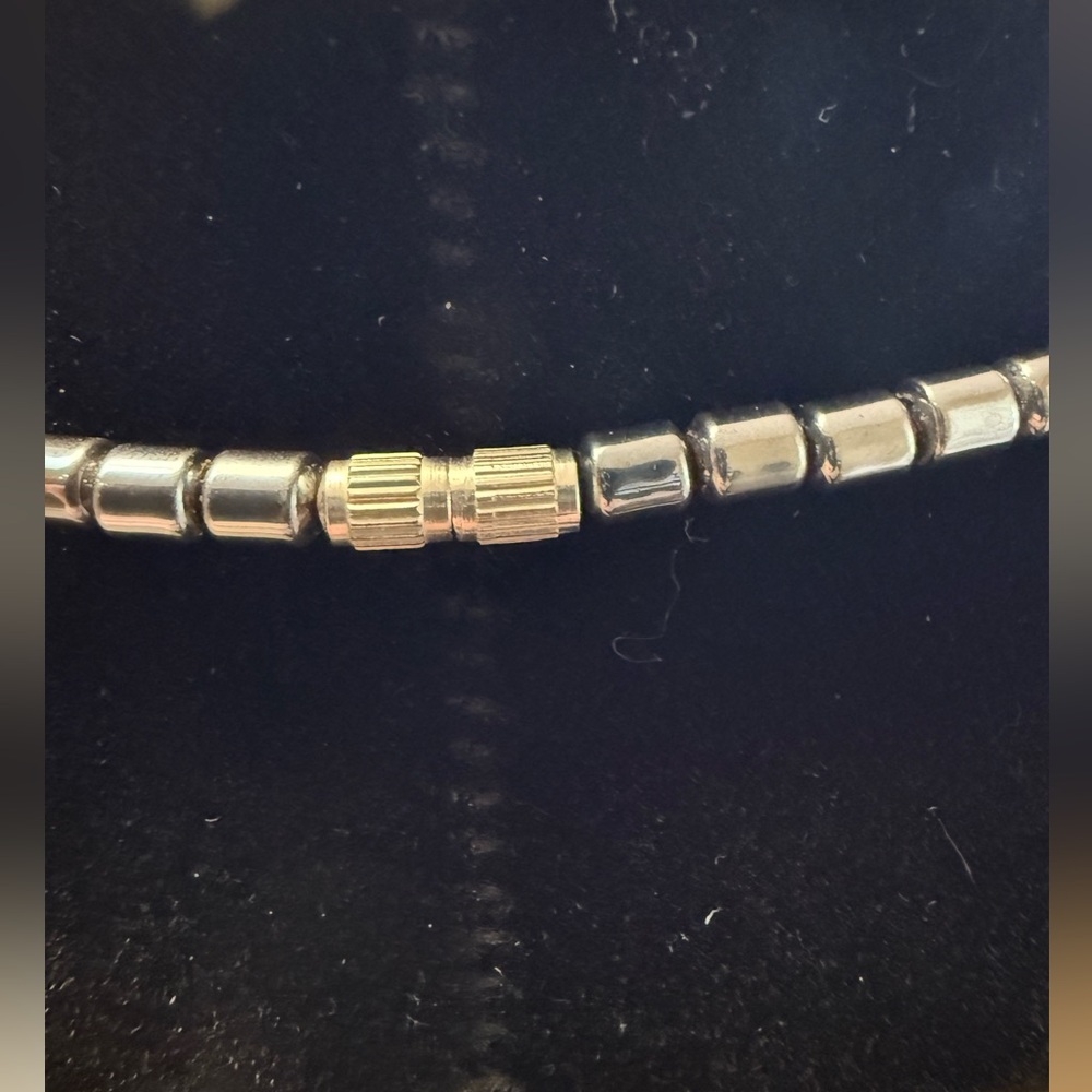 Hematite star necklace - Picture 3 of 5